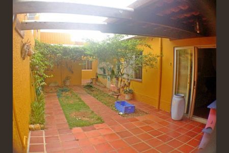 Casa à venda com 180m², 3 quartos e 2 vagas