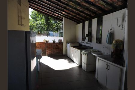 Casa à venda com 415m², 4 quartos e 10 vagas