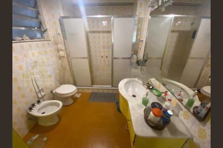 Apartamento à venda com 230m², 4 quartos e 1 vaga
