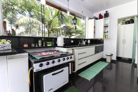 Casa à venda com 3 quartos, 400m² em Jardim Caxambu, Jundiaí