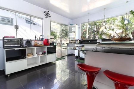 Casa à venda com 3 quartos, 400m² em Jardim Caxambu, Jundiaí