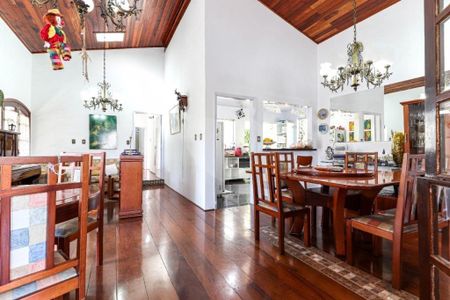 Casa à venda com 3 quartos, 400m² em Jardim Caxambu, Jundiaí