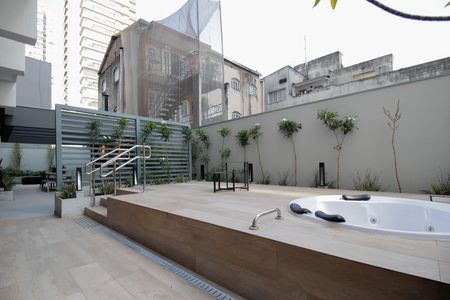 Studio à venda com 25m², 1 quarto e sem vaga Studio à venda com 25m², 1 quarto e sem vagaJacuzzi