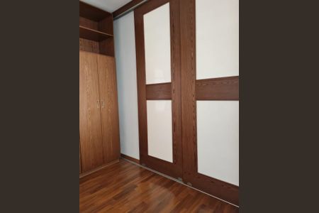 Casa à venda com 2 quartos, 130m² em Campo Belo, São Paulo