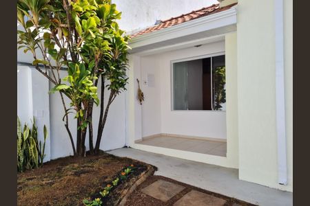 Casa à venda com 130m², 2 quartos e 6 vagas