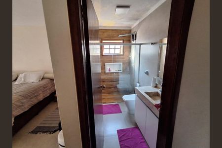 Casa à venda com 164m², 3 quartos e 2 vagas