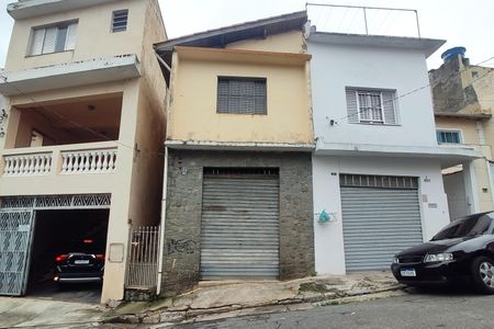 Casa à venda com 95m², 3 quartos e 1 vaga Casa à venda com 95m², 3 quartos e 1 vagaFachada