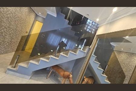Casa à venda com 385m², 4 quartos e 2 vagas
