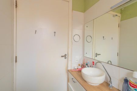 Apartamento à venda com 41m², 2 quartos e 1 vaga Apartamento à venda com 41m², 2 quartos e 1 vagaBanheiro