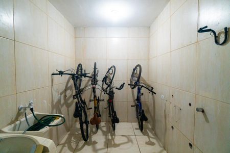 Área comum - Bicicletário de kitnet/studio para alugar com 1 quarto, 30m² em Vila Mira, São Paulo