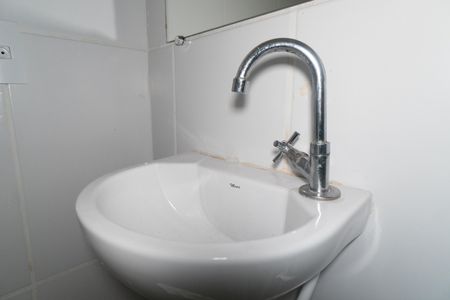 Banheiro de kitnet/studio para alugar com 1 quarto, 30m² em Vila Mira, São Paulo