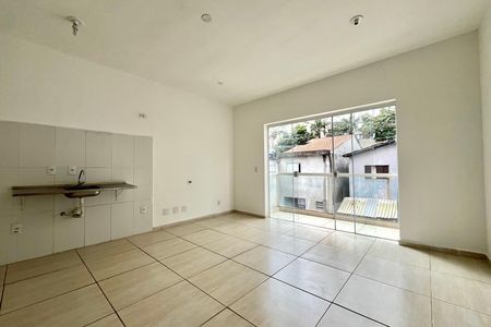 Sala/Quarto de kitnet/studio para alugar com 1 quarto, 25m² em Vila Mira, São Paulo