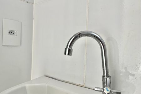 Banheiro de kitnet/studio para alugar com 1 quarto, 25m² em Vila Mira, São Paulo