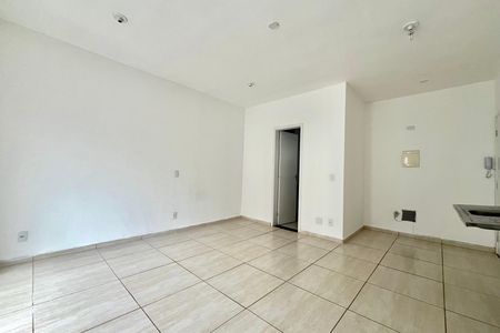 Varanda  de kitnet/studio para alugar com 1 quarto, 25m² em Vila Mira, São Paulo