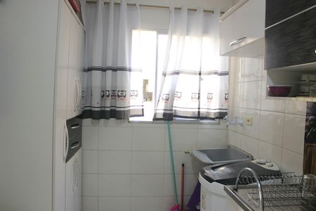 Apartamento à venda com 44m², 2 quartos e 1 vagaCozinha e lavanderia