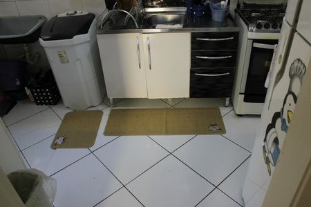 Apartamento à venda com 44m², 2 quartos e 1 vagaCozinha e lavanderia