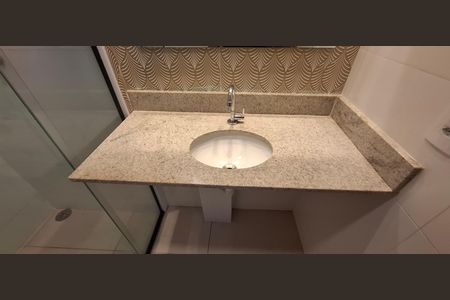 Apartamento para alugar com 55m², 2 quartos e 1 vaga Apartamento para alugar com 55m², 2 quartos e 1 vagaBanheiro