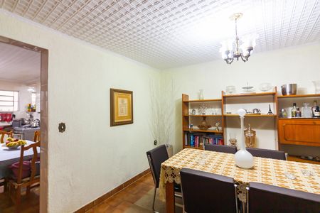 Casa à venda com 185m², 3 quartos e 2 vagas