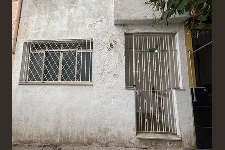 Casa para alugar com 120m², 2 quartos e 2 vagas Casa para alugar com 120m², 2 quartos e 2 vagasFachada