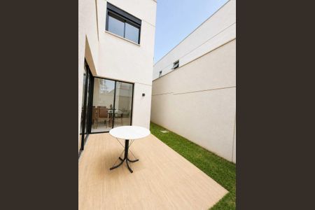 Casa de condomínio para alugar com 161m², 3 quartos e 4 vagas Casa de condomínio para alugar com 161m², 3 quartos e 4 vagasÁrea externa