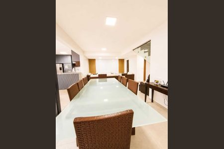 Casa de condomínio para alugar com 161m², 3 quartos e 4 vagas Casa de condomínio para alugar com 161m², 3 quartos e 4 vagasSala