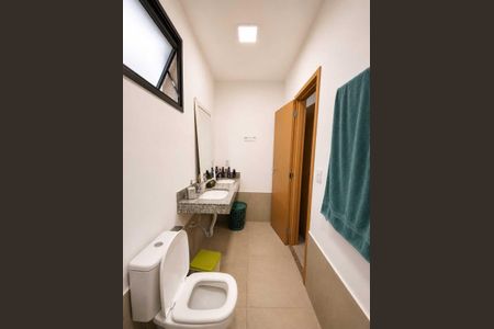 Casa de condomínio para alugar com 161m², 3 quartos e 4 vagas Casa de condomínio para alugar com 161m², 3 quartos e 4 vagasBanheiro