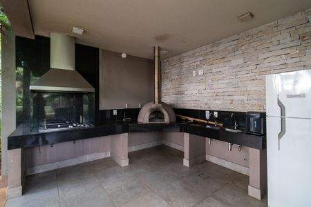 Apartamento à venda com 136m², 4 quartos e 2 vagas Apartamento à venda com 136m², 4 quartos e 2 vagasÁrea comum - Churrasqueira