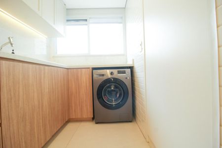 Apartamento à venda com 136m², 4 quartos e 2 vagas Apartamento à venda com 136m², 4 quartos e 2 vagasCozinha e Área de Serviço