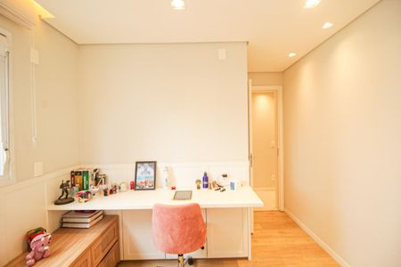 Apartamento à venda com 136m², 4 quartos e 2 vagas Apartamento à venda com 136m², 4 quartos e 2 vagasSuíte 2