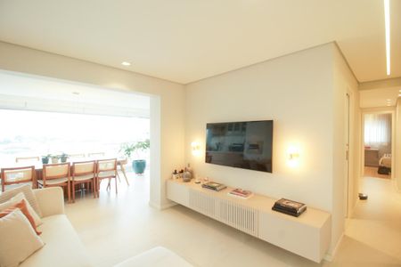 Apartamento à venda com 136m², 4 quartos e 2 vagas Apartamento à venda com 136m², 4 quartos e 2 vagasSala