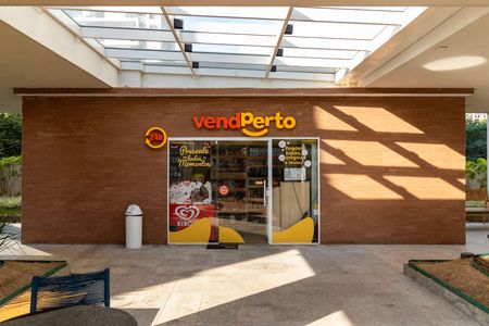 Apartamento à venda com 136m², 4 quartos e 2 vagas Apartamento à venda com 136m², 4 quartos e 2 vagasmercadinho