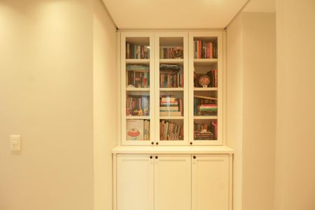 Apartamento à venda com 136m², 4 quartos e 2 vagas Apartamento à venda com 136m², 4 quartos e 2 vagasCorredor