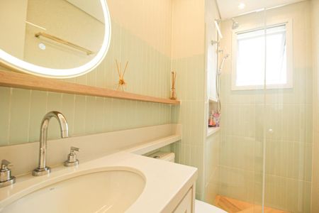Apartamento à venda com 136m², 4 quartos e 2 vagas Apartamento à venda com 136m², 4 quartos e 2 vagasBanheiro da Suíte 2
