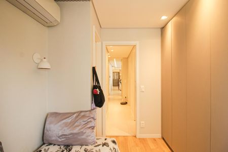 Apartamento à venda com 136m², 4 quartos e 2 vagas Apartamento à venda com 136m², 4 quartos e 2 vagasSuíte 3
