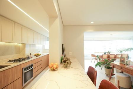 Apartamento à venda com 136m², 4 quartos e 2 vagas Apartamento à venda com 136m², 4 quartos e 2 vagasCozinha e Área de Serviço