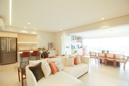 Apartamento à venda com 136m², 4 quartos e 2 vagas Apartamento à venda com 136m², 4 quartos e 2 vagasSala