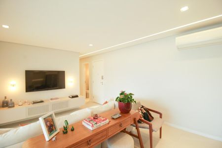 Apartamento à venda com 136m², 4 quartos e 2 vagas Apartamento à venda com 136m², 4 quartos e 2 vagasSala