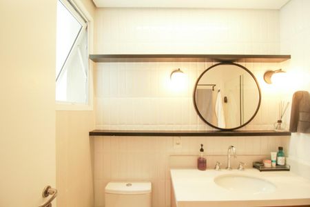 Apartamento à venda com 136m², 4 quartos e 2 vagas Apartamento à venda com 136m², 4 quartos e 2 vagasBanheiro da Suíte 3