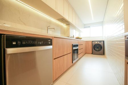 Apartamento à venda com 136m², 4 quartos e 2 vagas Apartamento à venda com 136m², 4 quartos e 2 vagasCozinha e Área de Serviço