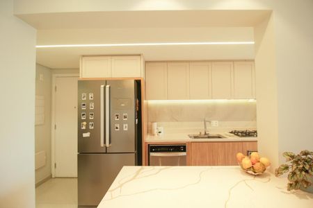 Apartamento à venda com 136m², 4 quartos e 2 vagas Apartamento à venda com 136m², 4 quartos e 2 vagasCozinha e Área de Serviço