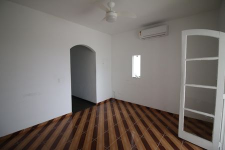 Sala de casa para alugar com 2 quartos, 130m² em Pechincha, Rio de Janeiro