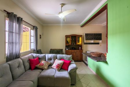 Casa para alugar com 125m², 3 quartos e 2 vagas Casa para alugar com 125m², 3 quartos e 2 vagasSala