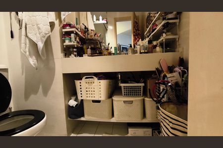 Studio à venda com 43m², 1 quarto e 1 vaga Studio à venda com 43m², 1 quarto e 1 vagaBanheiro