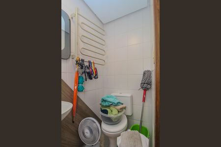 Apartamento à venda com 165m², 3 quartos e 1 vaga Apartamento à venda com 165m², 3 quartos e 1 vagaBanheiro 2