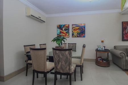 Apartamento à venda com 165m², 3 quartos e 1 vaga Apartamento à venda com 165m², 3 quartos e 1 vagaSala