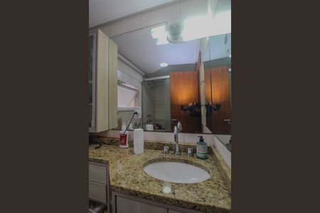 Apartamento à venda com 165m², 3 quartos e 1 vaga Apartamento à venda com 165m², 3 quartos e 1 vagaBanheiro da Suite