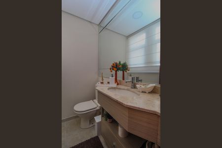 Apartamento à venda com 165m², 3 quartos e 1 vaga Apartamento à venda com 165m², 3 quartos e 1 vagaBanheiro