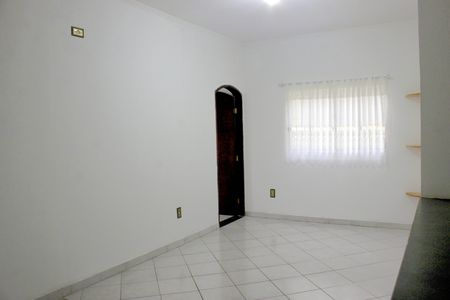 Casa para alugar com 90m², 2 quartos e sem vagaSala
