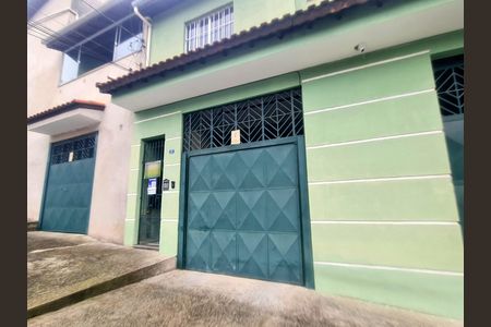 Casa para alugar com 90m², 2 quartos e sem vagaFachada do imóvel com placa QuintoAndar