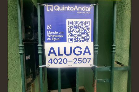 Casa para alugar com 90m², 2 quartos e sem vagaFachada do imóvel com placa QuintoAndar